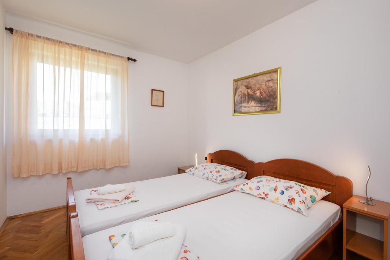 Apartment Valkovic Baška Eksteriør bilde